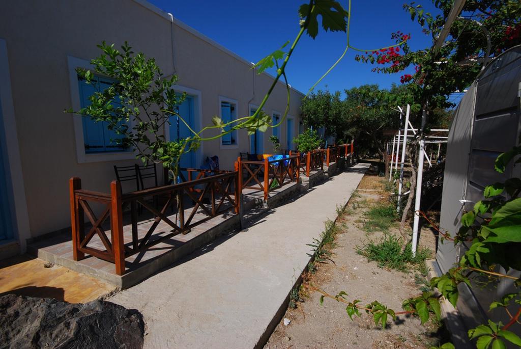 Santorini Camping/Rooms Fira  Exterior photo